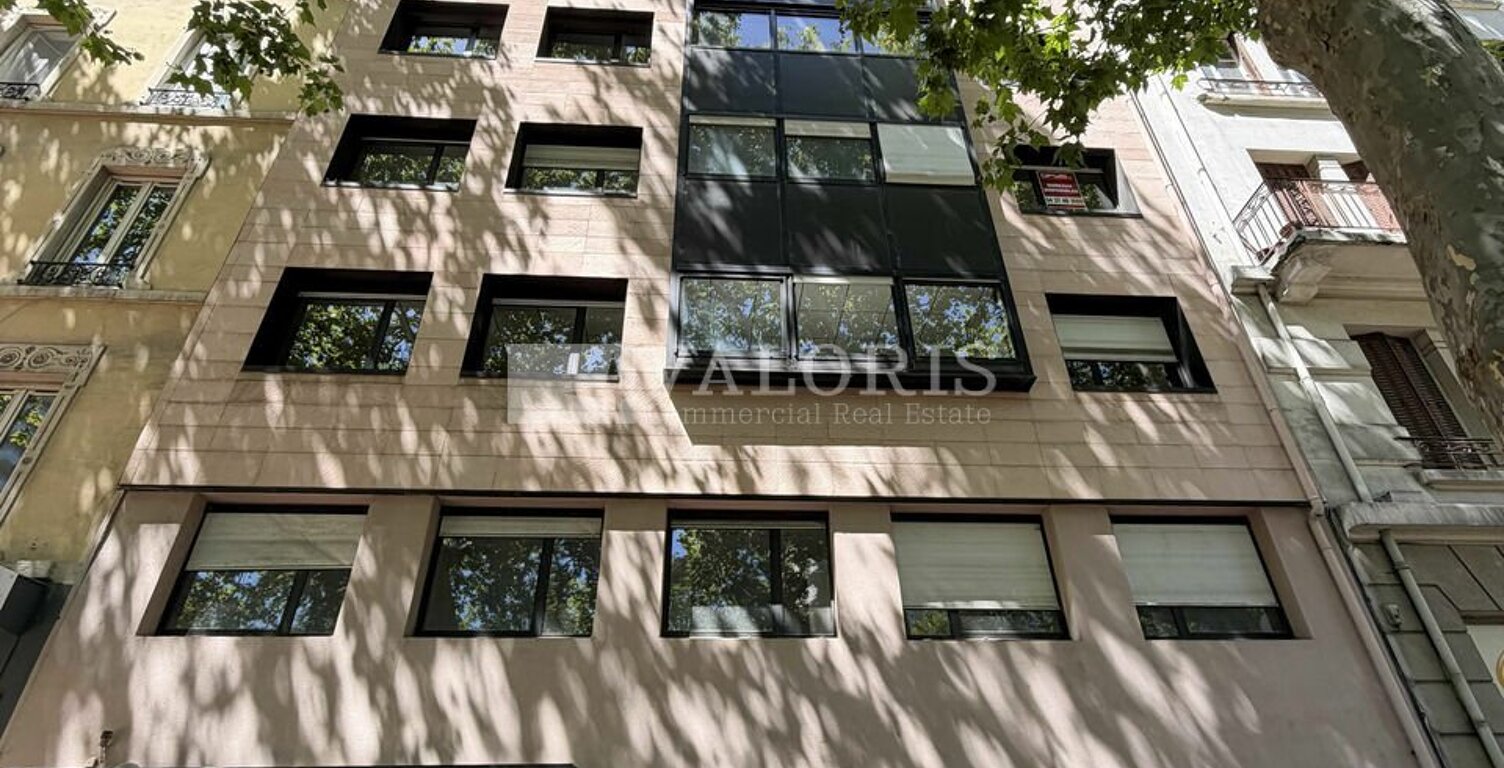 BUREAUX à LOUER — photo 1