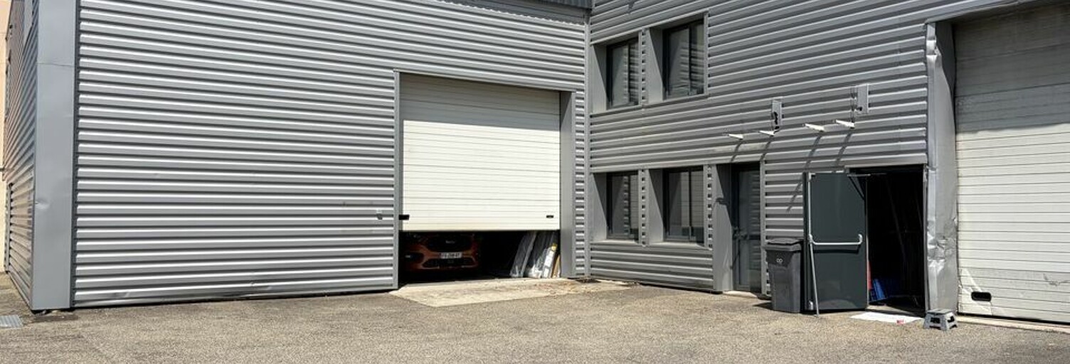 Commerce  1181 m² à louer à Chassieu (69680)