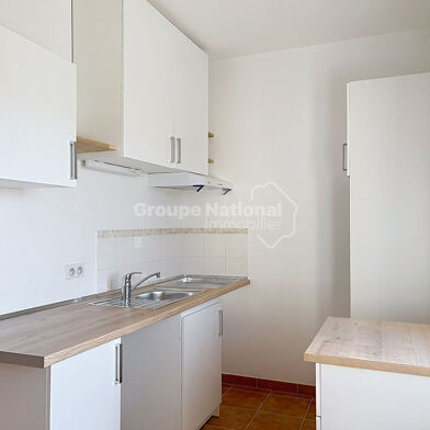 Appartement 3 pièces 990 €