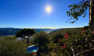 Maison 5 Pièces 160 m² à vendre à Gattières (06510)