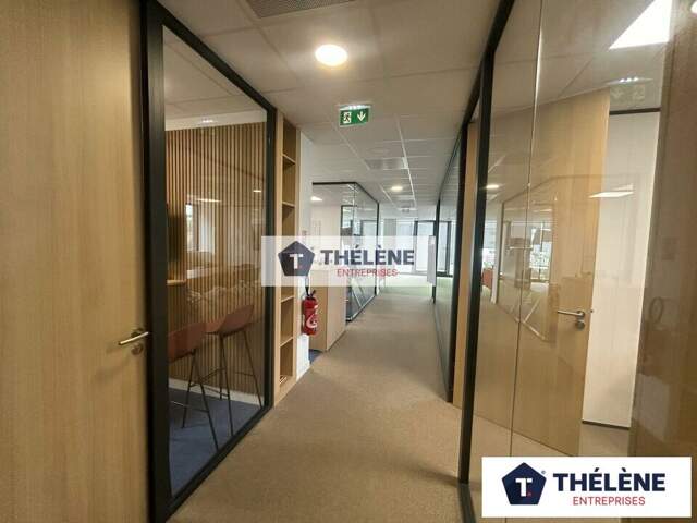 BUREAUX à LOUER — photo du bien