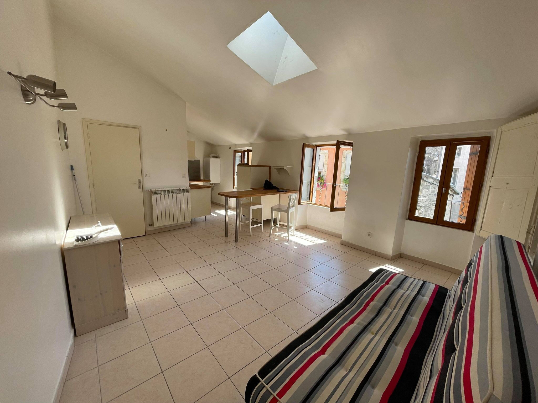 Appartement 1 pièces  à louer Aubenas 07200