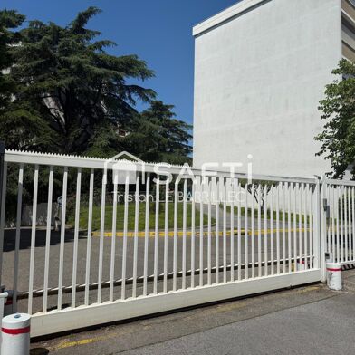 Garage  25000 €