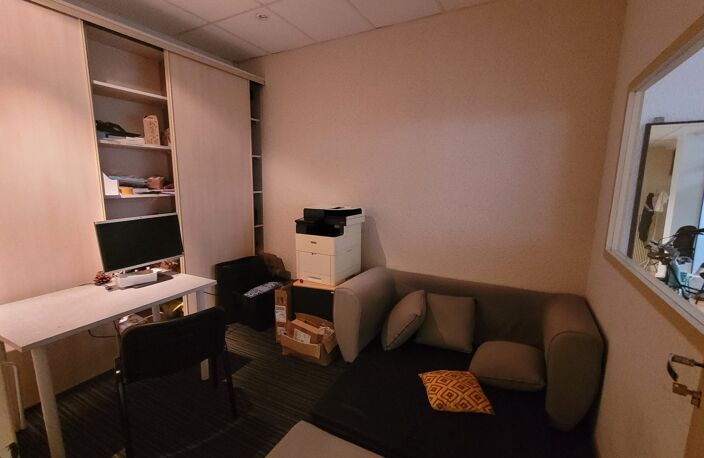 Bureau — photo 4