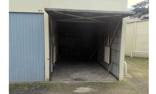 Garage  13 m² à louer à Marseille 12 (13012)