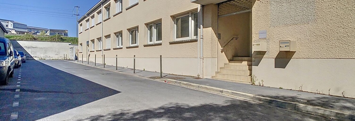 Bureau  80 m² à louer à Reims (51100)