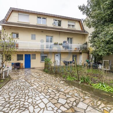 Maison 10 pièces 599900 €