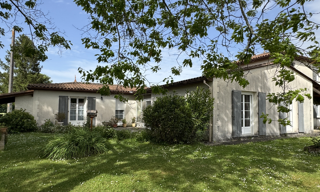 Maison 8 Pièces 225 m² à vendre à Baignes-Sainte-Radegonde (16360)