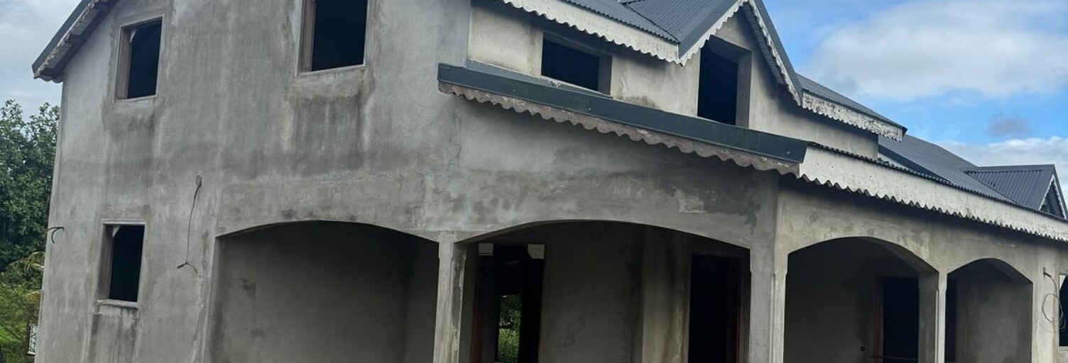 Maison 8 Pièces 231 m² à vendre à Sainte-Rose (97115)