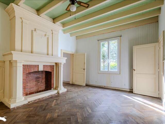 Maison en pierre de 10 pièces principales — photo du bien