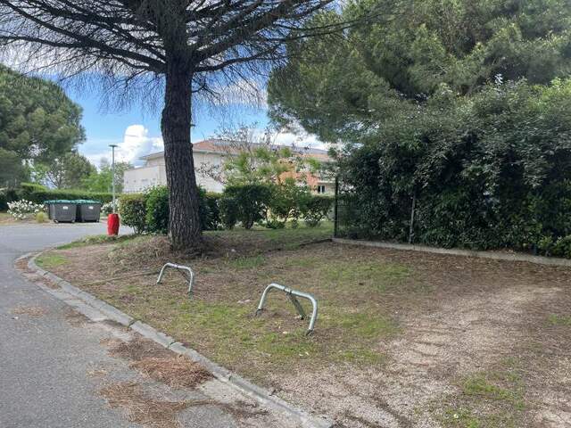 Garage à Seilh — photo du bien