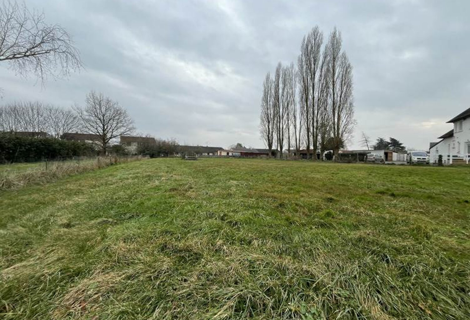 Terrain à bâtir de 0 pièces principales — photo 1