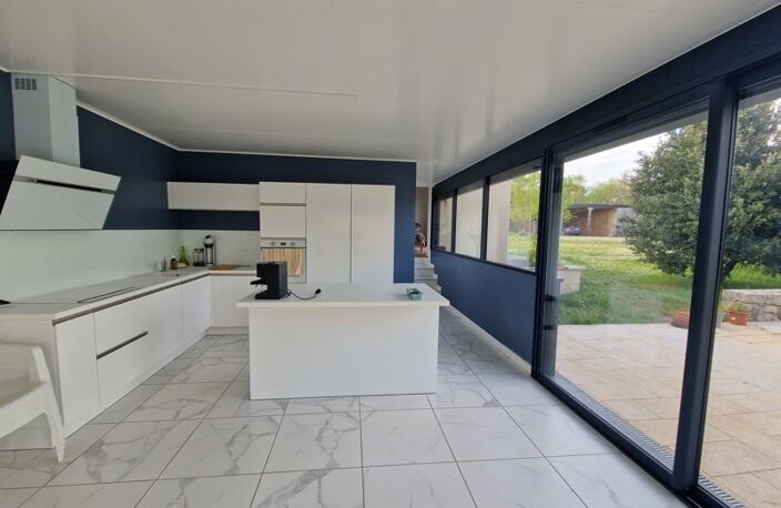 Maison en pierre de 6 pièces principales — photo 3