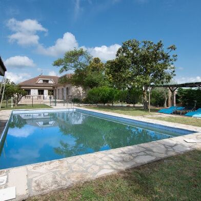 Maison 5 pièces 421200 €