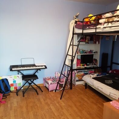 Immeuble  182070 €