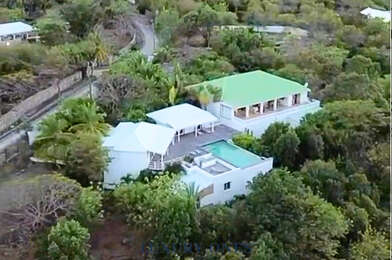 Maison 24 pièces 2400000 €