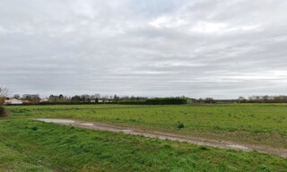 Terrain  400 m² à vendre à Surgères (17700)
