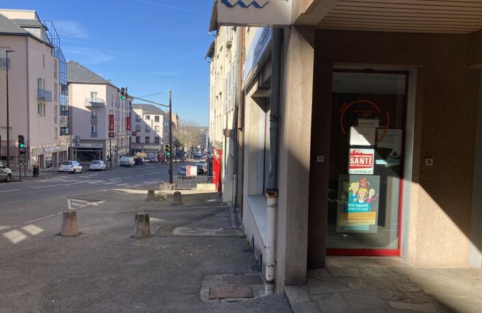 Rue St Cyrice, local commercial — photo 3