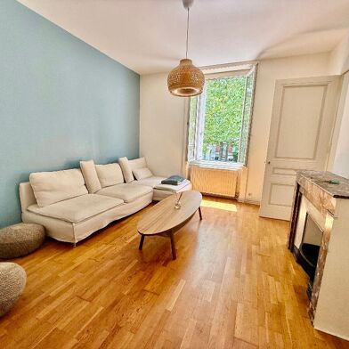 Appartement 3 pièces 670 €