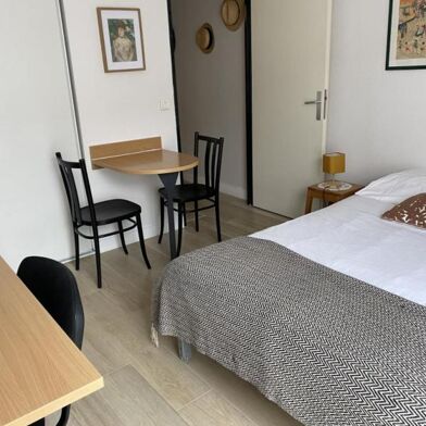 Appartement 1 pièces 900 €