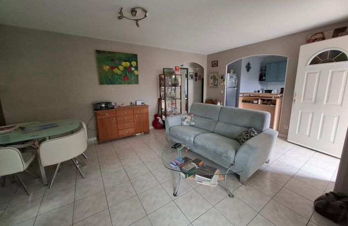 Villa de plain-pied avec garage — photo 4