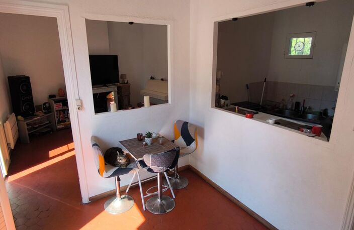 Nîmes – Immeuble de rapport avec fort potentiel d'évolution — photo 3