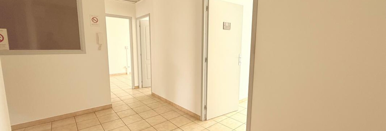 property.type.service   m² à vendre à Vauvert (30600)