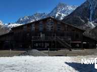 VALLEE DE CHAMONIX MONT-BLANC - Unique Propriété EQUESTRE - 12 000 m² environ terrain et Bâtiment 2000 m² environ — photo 3