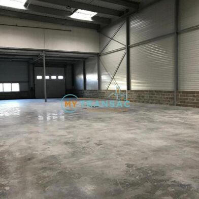 Local industriel  3895 €