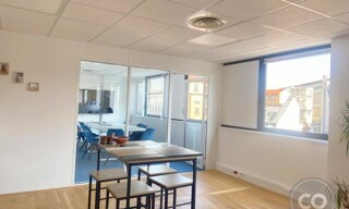 Bureau  125 m² à louer à Issy-les-Moulineaux (92130)