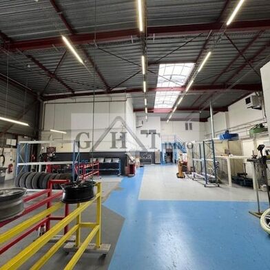 Local industriel  5750 €