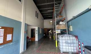 Local industriel  188 m² à louer à Sainte-Marie (97438)