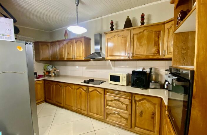 Maison À VendreT5 195 m2 au Robert 369000 euros — photo 2