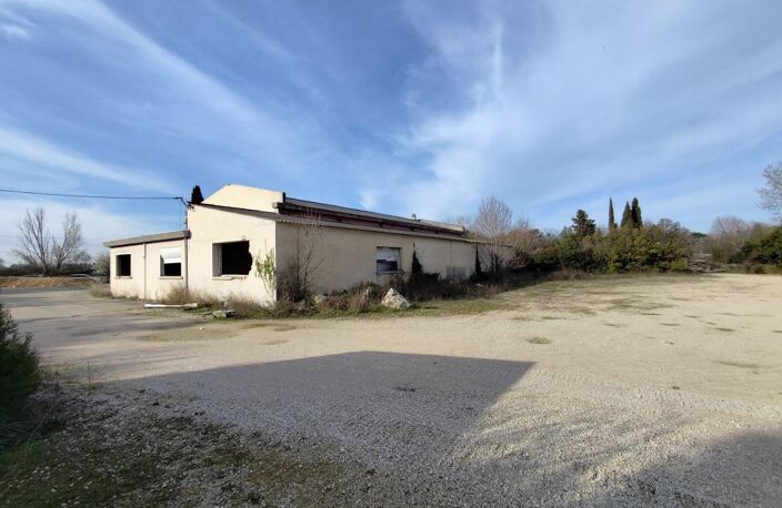 Ensemble commercial Avignon : Hangar et Bureaux sur 5000m² de terrain — photo 2