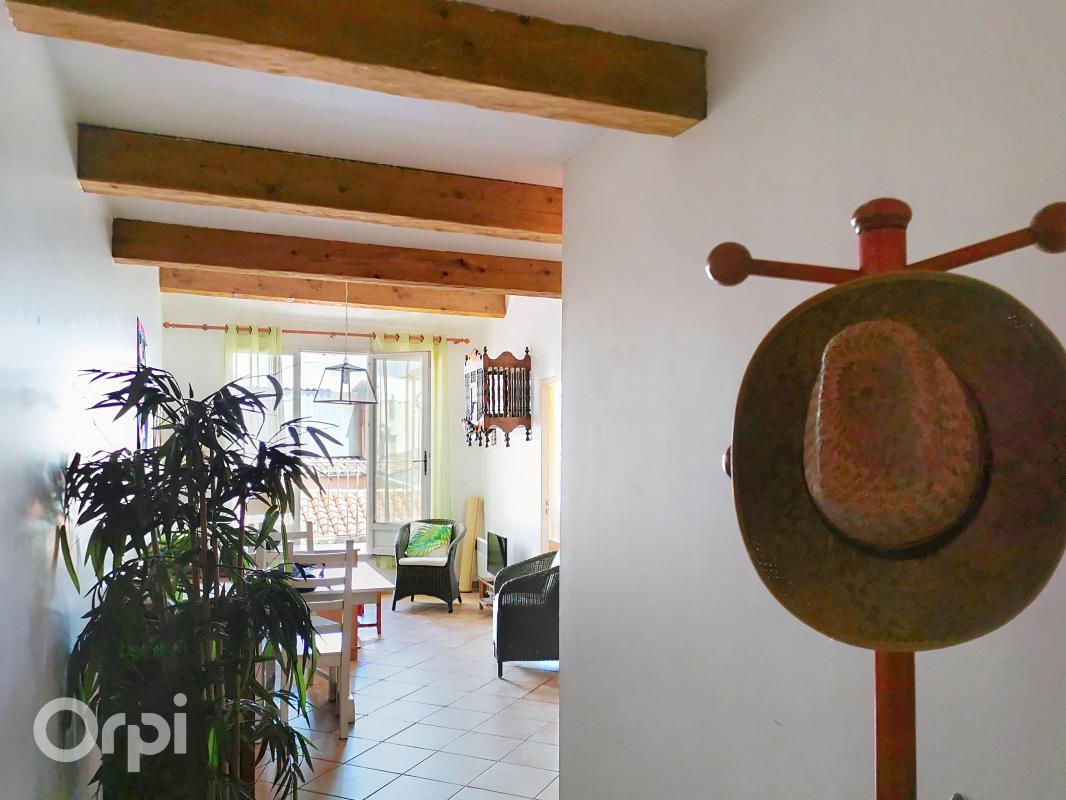 Appartement À Vendre T3 avec terrasse centre Cadière d'Azur