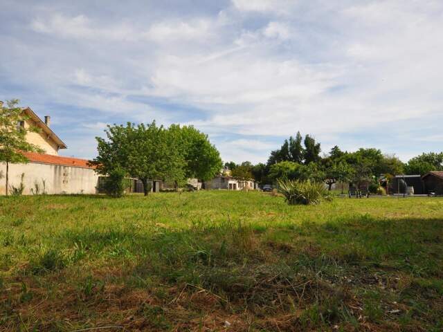 Terrain 1000 m² à Portets — photo du bien