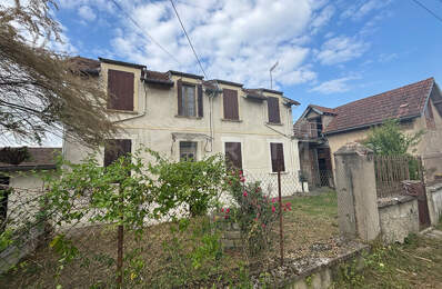 Maison Ancienne à Rénover à Auxerre - Grand Terrain et Double Projet Possible (3 Chambres + Maison d'Amis) — photo du bien