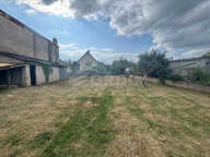 Maison Ancienne à Rénover à Auxerre - Grand Terrain et Double Projet Possible (3 Chambres + Maison d'Amis) — photo 3