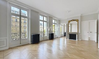 Maison 6 Pièces 270 m² à louer à Paris 8 (75008)
