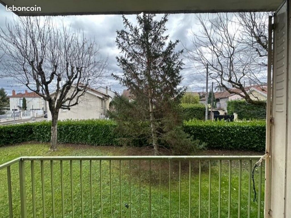 Photo Location T2 45 m² à Bron 860 ¤ CC /mois image 3/3