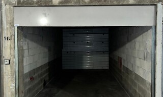 Garage   m² à louer à Marseille 9 (13009)