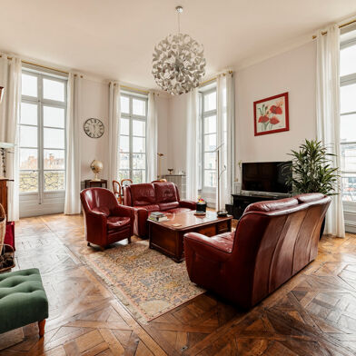 Appartement 4 pièces 590000 €