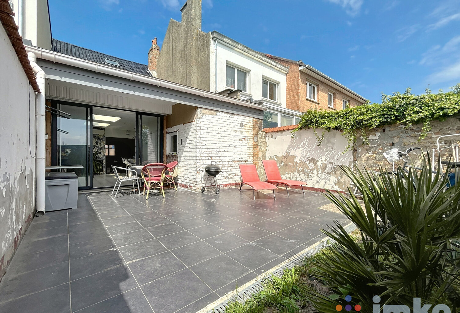 Maison de ville de type 4 avec belle cour exposée plein Sud. — photo 1
