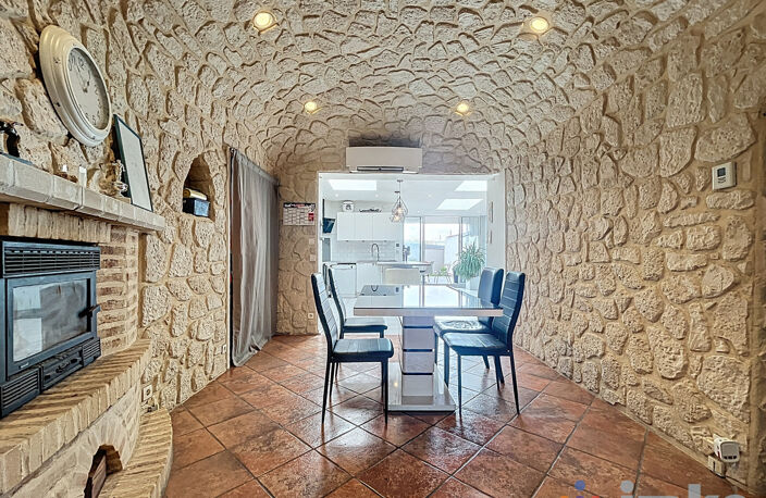 Maison de ville de type 4 avec belle cour exposée plein Sud. — photo 3