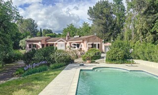 Maison 7 Pièces 211 m² à vendre à Bagnols-en-Forêt (83600)