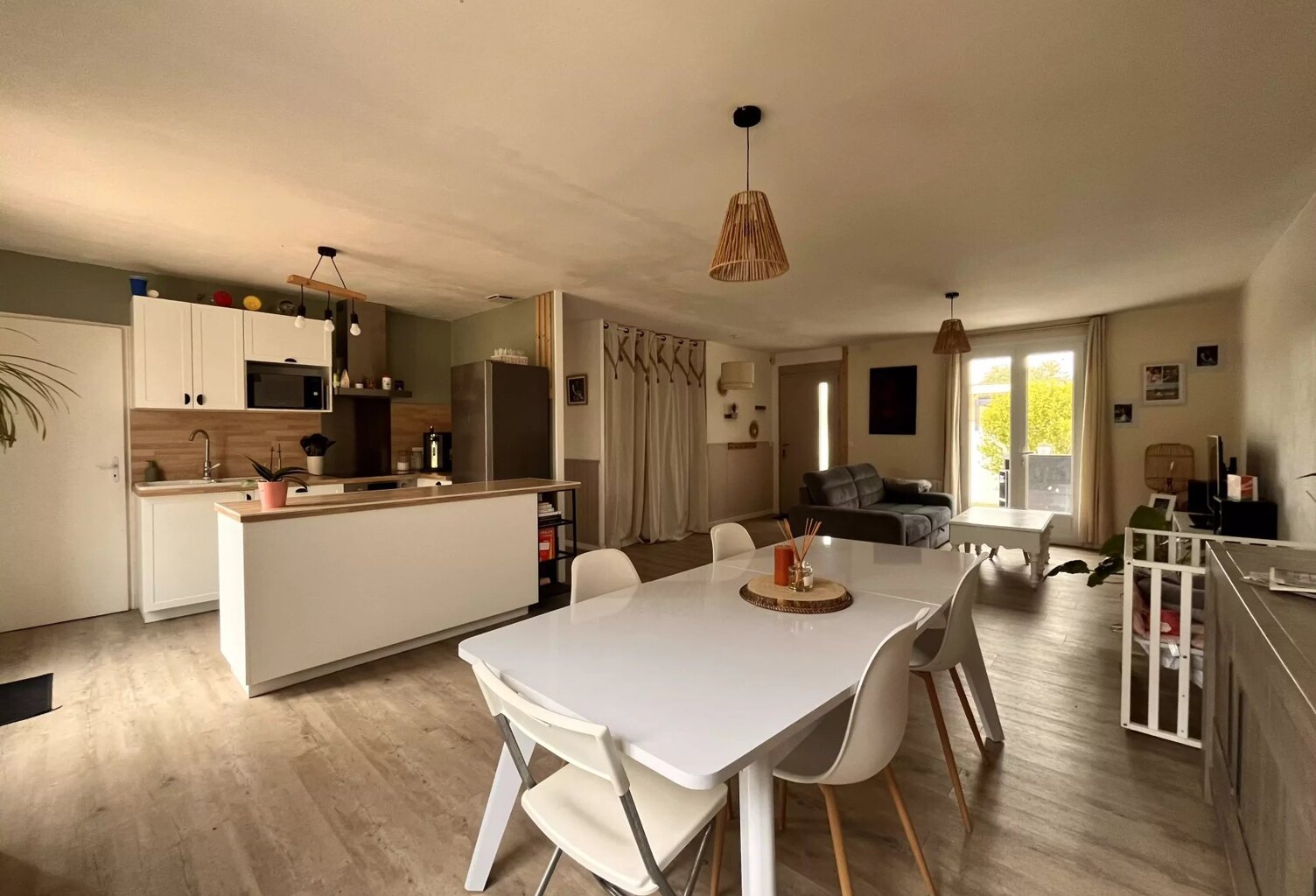 Maison plain-pied - SAINT MÉDARD D'AUNIS — photo 1