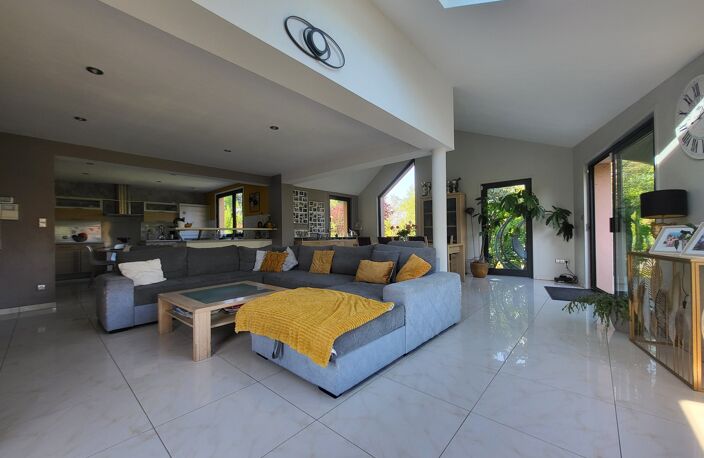 Vente maison 9 pièces 283 m² Sailly-sur-la-Lys (62840) — photo 2