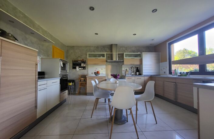 Vente maison 9 pièces 283 m² Sailly-sur-la-Lys (62840) — photo 4
