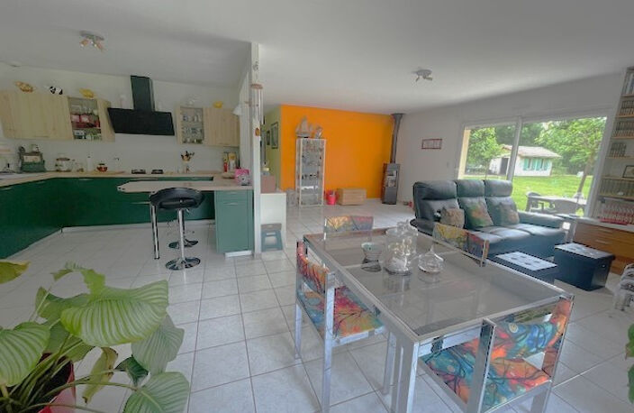 Contemporaine avec plusieurs dépendances et 7800 m2 de terr — photo 2