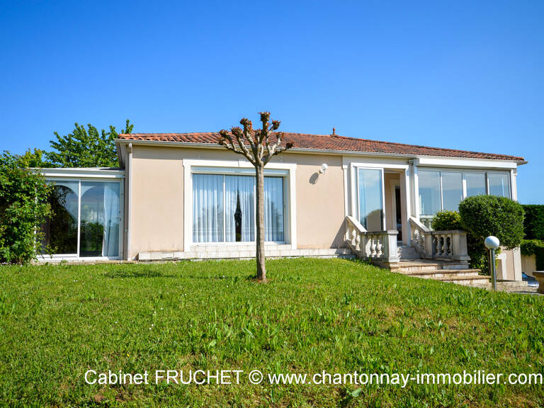CHANTONNAY - Vaste maison 3 chambres + logement type 2 — photo 1